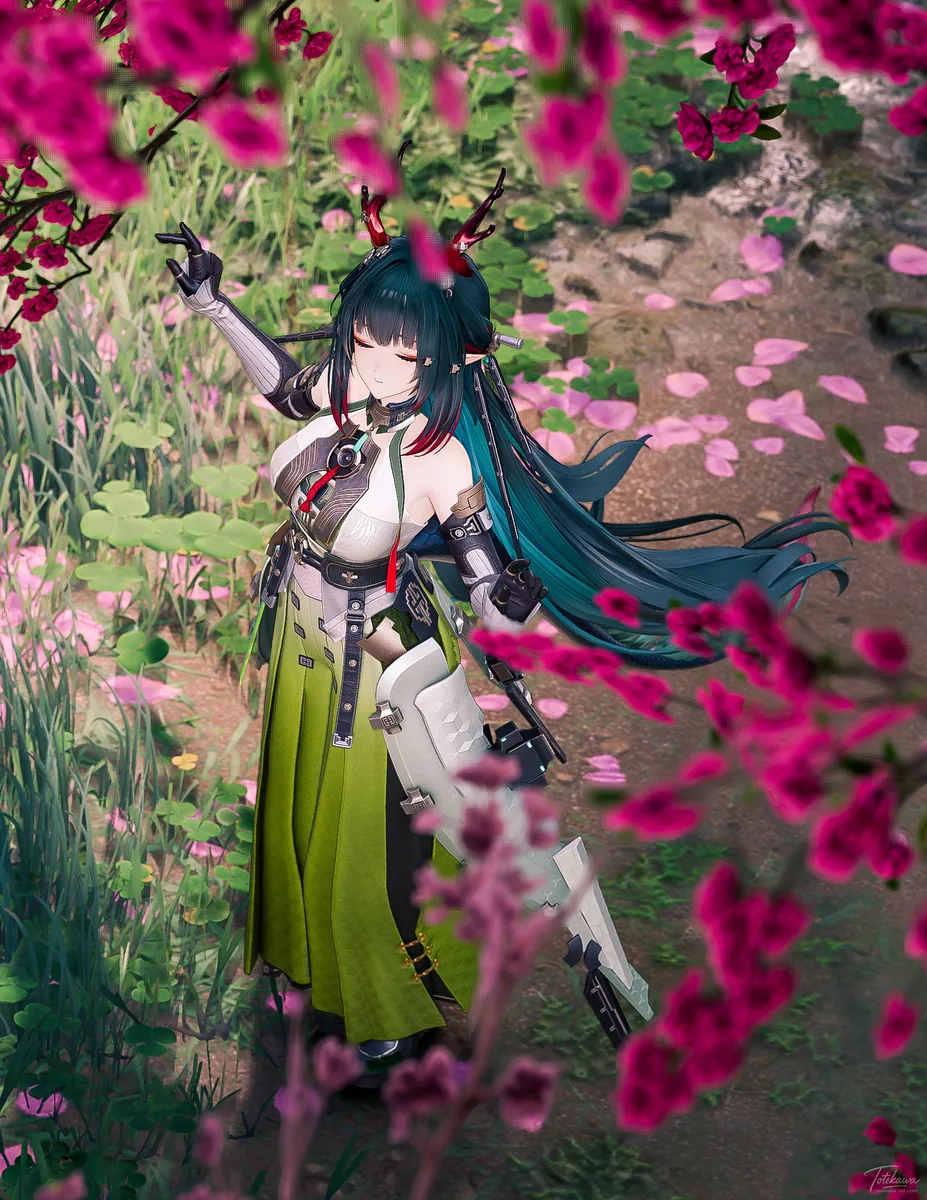 穏やかな光に花びらが揺れて、温かな風が心を撫でていく / Soft light, drifting petals, and a warm breeze passing through